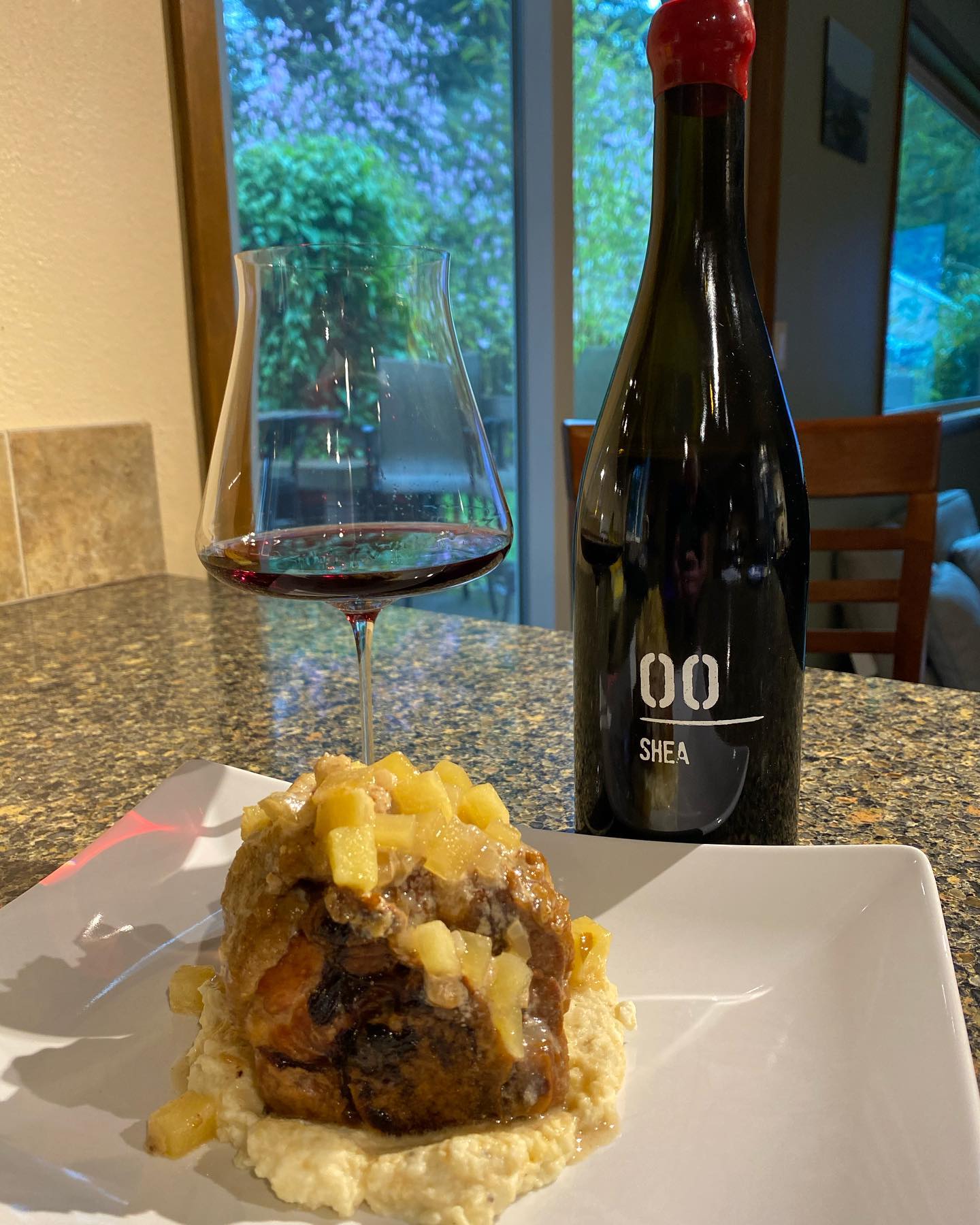 My weekly dinner post from Tavern on Kruse and a bottle of Shea from @00wines in prep f…